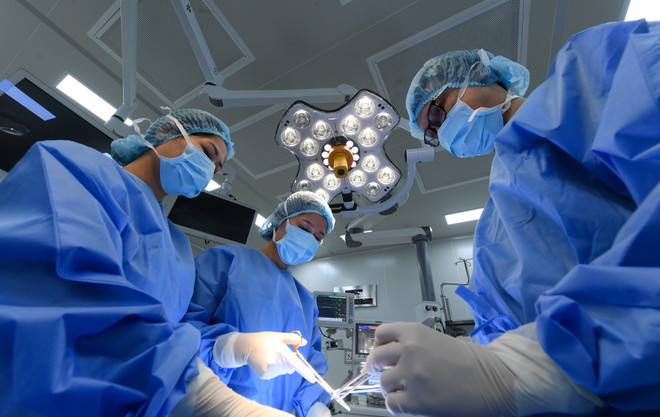 Hệ thống phòng mổ chuyên biệt với các phương pháp phẫu thuật nội soi, ít xâm lấn, phẫu thuật cá thể hóa ứng dụng công nghệ in 3D.jpg