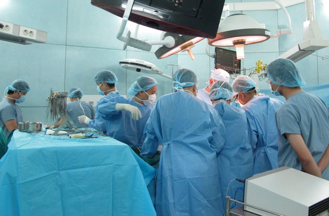 Ảnh minh họa. (Nguồn: TTXVN/Vietnam+) Cắt bỏ khối u quái nặng hơn 7kg trong ngực một thanh niên ảnh 1