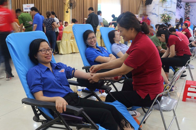 Ngày hội hiến máu “Hải Dương ngàn trái tim hồng” năm 2018 ảnh 1