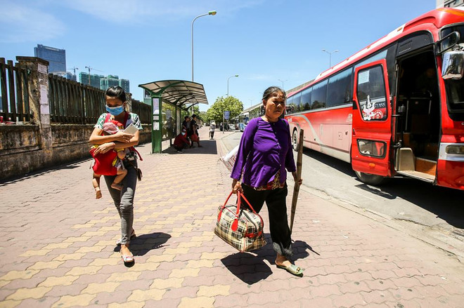 Sốc nhiệt khi nắng nóng kéo dài gây tổn hại cho não như thế nào? ảnh 1