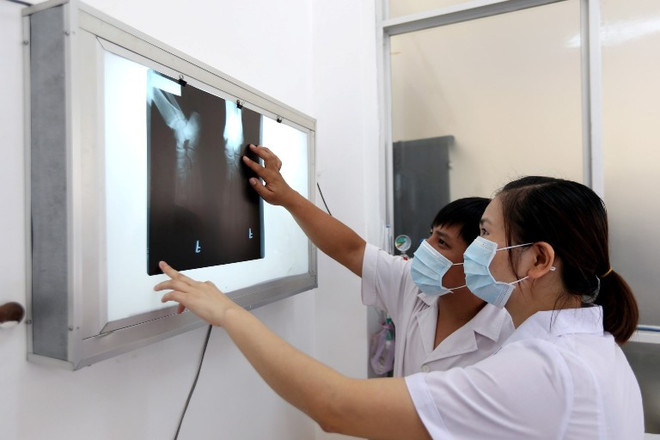 Thông tư 15: “Ra đòn” mạnh với các bàn khám bệnh quá 65 người? ảnh 3