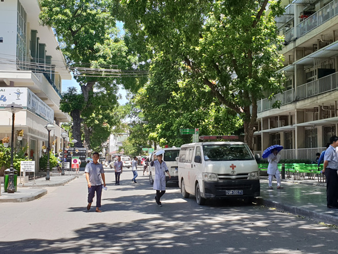 [Photo] Nhiều bệnh nhân cấp cứu vì sốc nhiệt do nắng nóng ảnh 8