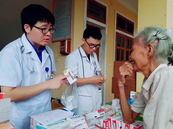 Khám chữa bệnh miễn phí cho 500 người dân tại tỉnh Hà Tĩnh ảnh 1