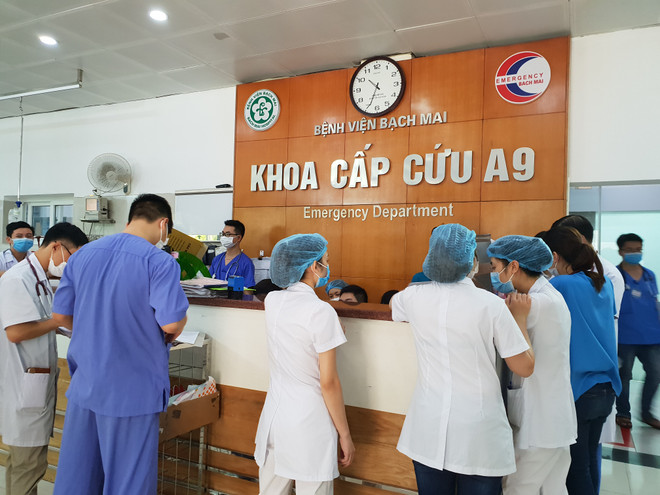 [Photo] Nhiều bệnh nhân cấp cứu vì sốc nhiệt do nắng nóng ảnh 7