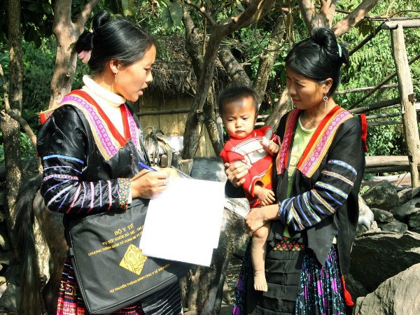 Vẫn còn hơn 500 xã vùng sâu, vùng xa chưa có nữ hộ sinh ảnh 1