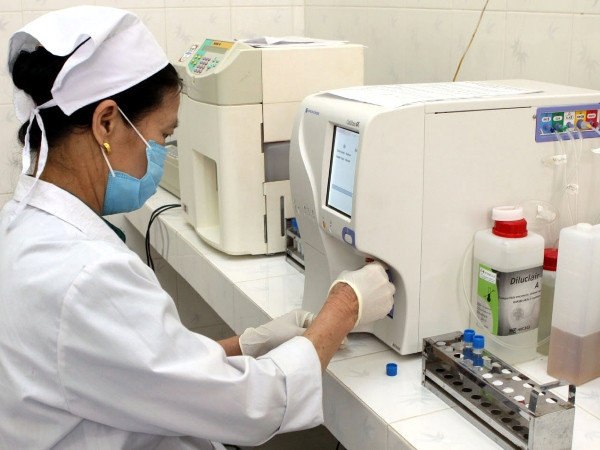 Làm rõ thông tin mua máy xét nghiệm không rõ nguồn gốc ảnh 1