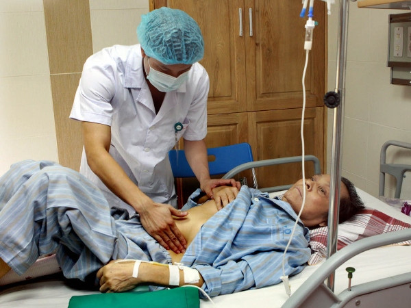 Khám bệnh miễn phí cho 1.000 người tại thành phố Hà Nội ảnh 1