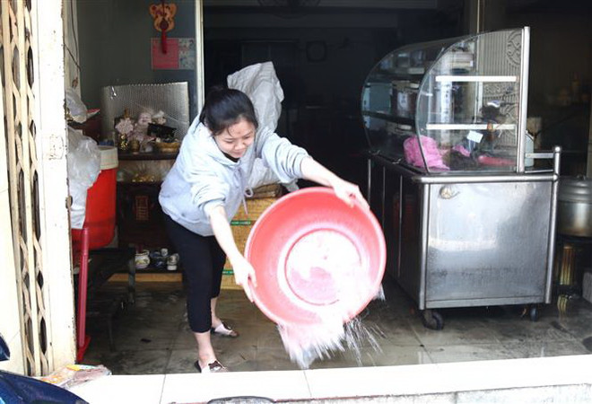 Giám sát vệ sinh môi trường, vệ sinh nguồn nước ở nơi ngập lụt ảnh 1