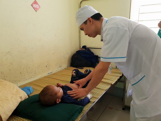 Y tế cơ sở: Ký xong quyết định, bác sỹ 'lặn tăm' ảnh 1