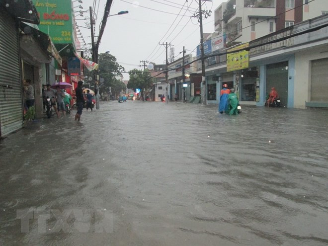 Đảm bảo nguồn nước sạch, vệ sinh môi trường sau bão lụt ảnh 1