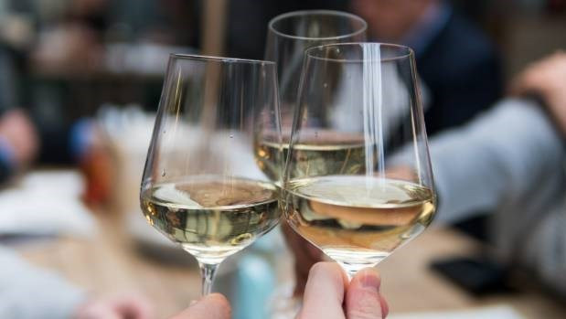 Việt Nam đang ở mức báo động với mức tiêu thụ rượu, bia ảnh 1