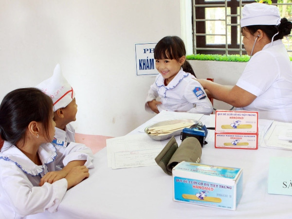 Bộ Y tế thiết lập đường dây nóng giải đáp về vắcxin sởi-Rubella ảnh 1