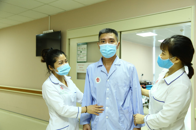 Nghệ sỹ Nhân dân Công Lý đã khoẻ mạnh và được xuất viện ảnh 1