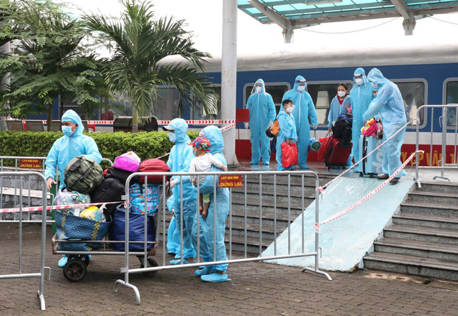 Không cách ly tập trung với người về từ TP.HCM đã tiêm 2 mũi vaccine ảnh 1