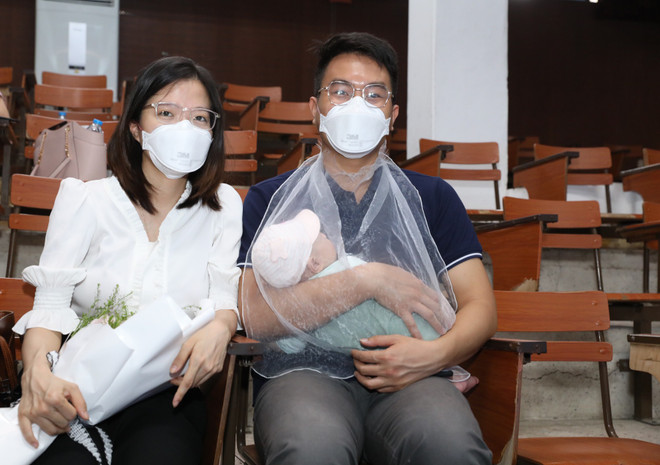 Câu chuyện xúc động về những người làm mẹ của nhiều em bé ảnh 2