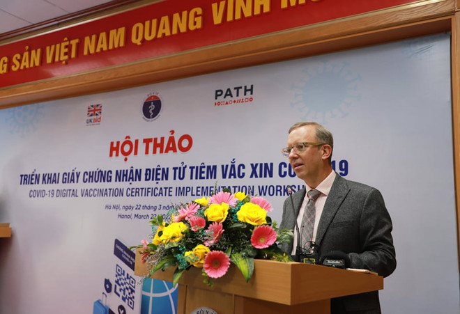 Đại sứ Vương quốc Anh tại Việt Nam Gareth Ward. (Ảnh: PV/Vietnam+) Anh hỗ trợ VN liên kết dữ liệu tiêm chủng quốc gia theo chuẩn của WHO ảnh 2
