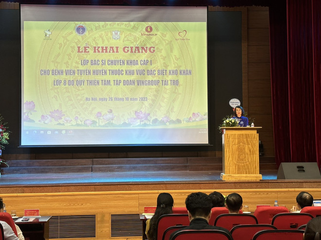 Cả nước cần bổ sung thêm khoảng 72.000 bác sỹ và 304.000 điều dưỡng ảnh 2