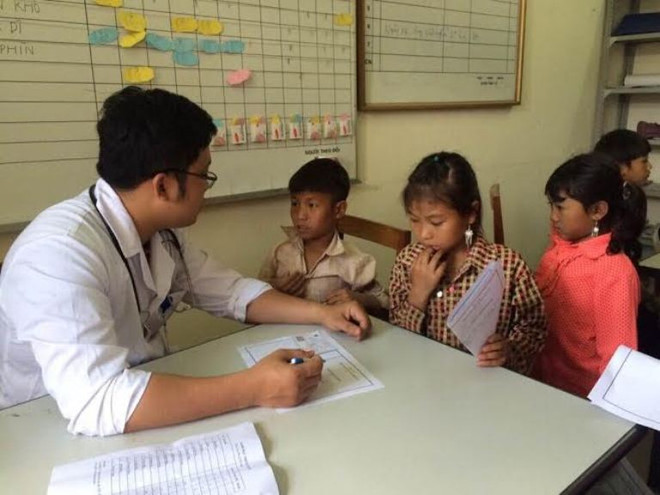 Khám bệnh, cấp phát thuốc cho 2.300 người dân tại Lai Châu ảnh 1