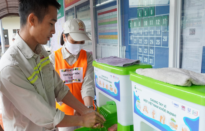 Rửa tay thường xuyên giúp làm giảm 44% nguy cơ lây truyền bệnh hô hấp ảnh 1