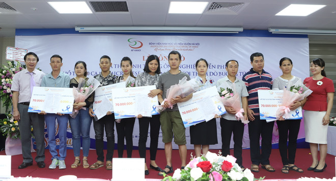 Hạnh phúc “nở hoa” của vợ chồng thầy giáo Điện Biên đi chữa hiếm muộn ảnh 3