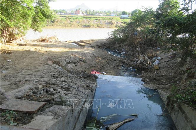 Hệ thống xử lý nước thải dở dang, người dân sống chung với ô nhiễm ảnh 2