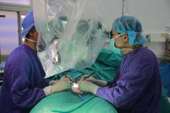 Trẻ nam phải cắt tinh hoàn do đi khám tại phòng khám tư ảnh 1