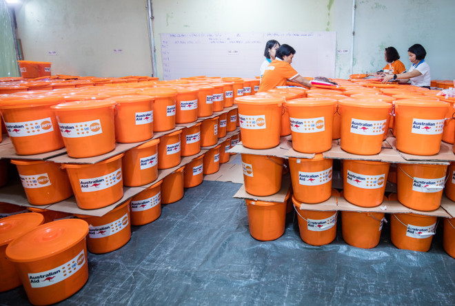 UNFPA cung ứng 3.700 bộ đồ cho phụ nữ Việt có nguy cơ bị bạo lực ảnh 1