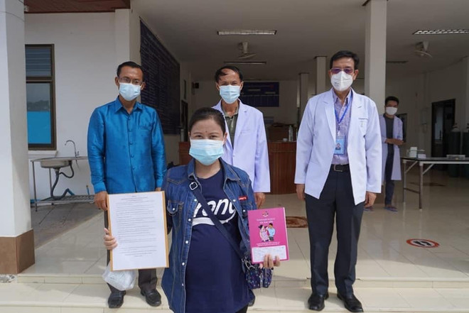 COVID-19: Những ‘chiến binh áo trắng’ gánh trên vai sứ mệnh quốc tế ảnh 4