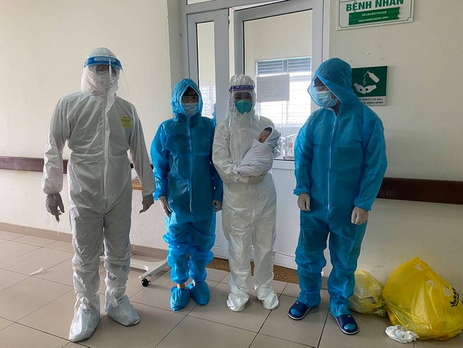 Những ca COVID-19 được cứu sống thần kỳ tại Bệnh viện Nhiệt đới TW ảnh 2