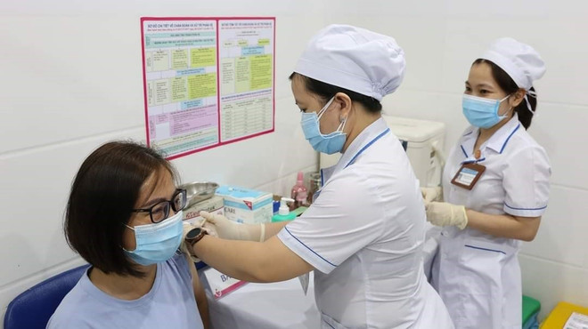 Bộ trưởng Y tế: Thần tốc đạt mục tiêu miễn dịch cộng đồng với COVID-19 ảnh 1