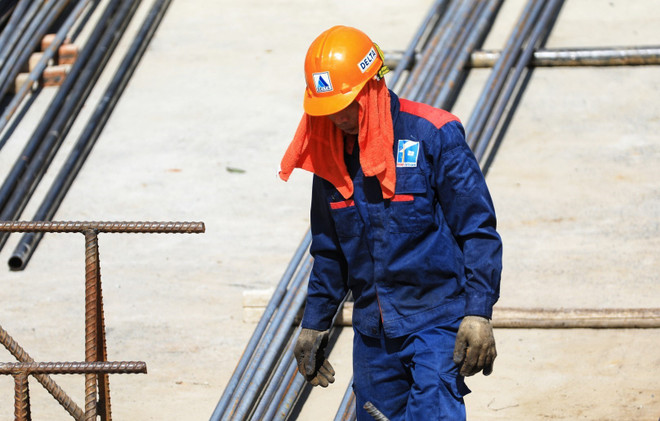 Những kiến thức giúp phòng tránh và sơ cứu khi bị sốc nhiệt, say nắng ảnh 1