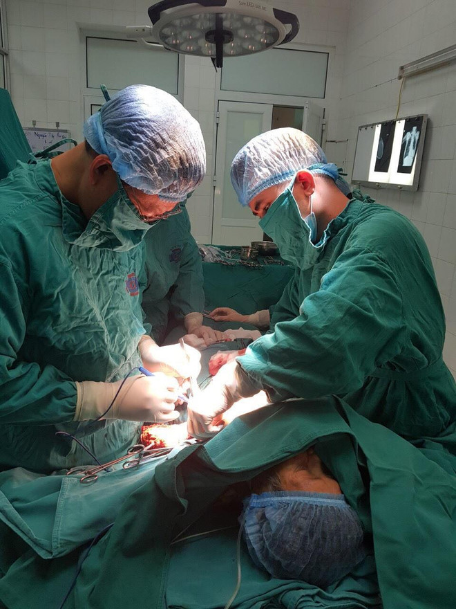 Phẫu thuật thành công điều trị ung thư vú cho cụ bà 92 tuổi ảnh 2