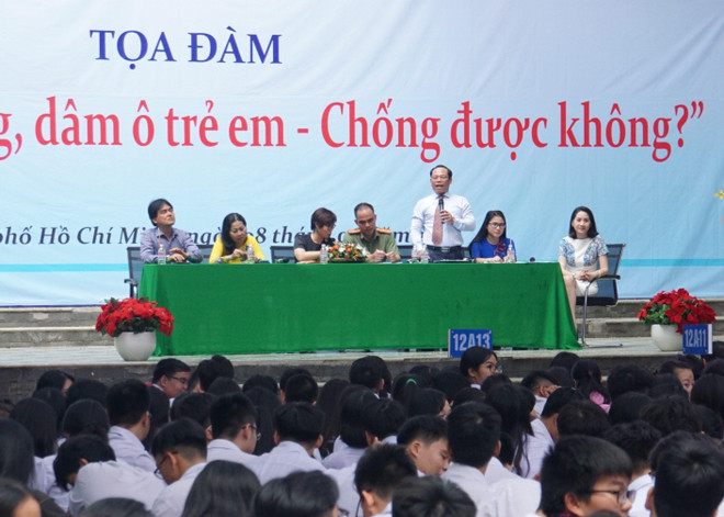 Xâm hại tình dục trẻ em: Phần nổi của tảng băng trôi ảnh 1