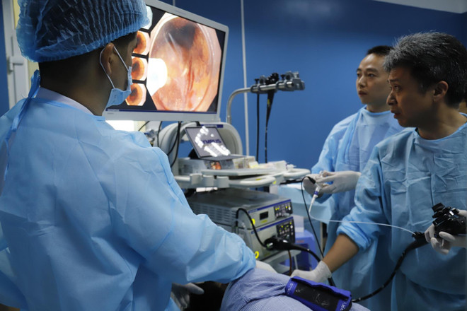 Triển khai phương pháp sử dụng robot trong phẫu thuật, xạ trị ung thư ảnh 1