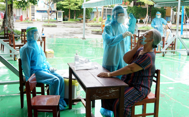 Thêm 30 trường hợp mắc COVID-19, nhiều nhất là ở Đà Nẵng ảnh 1