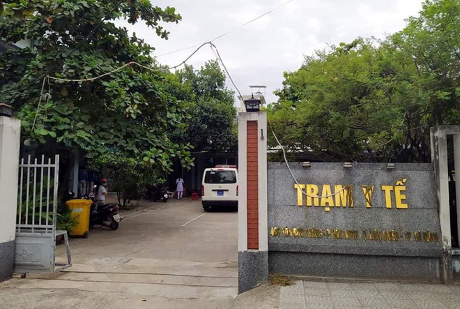 Một nhân viên y tế tại Đà Nẵng ngất xỉu vì làm việc quá sức ảnh 1