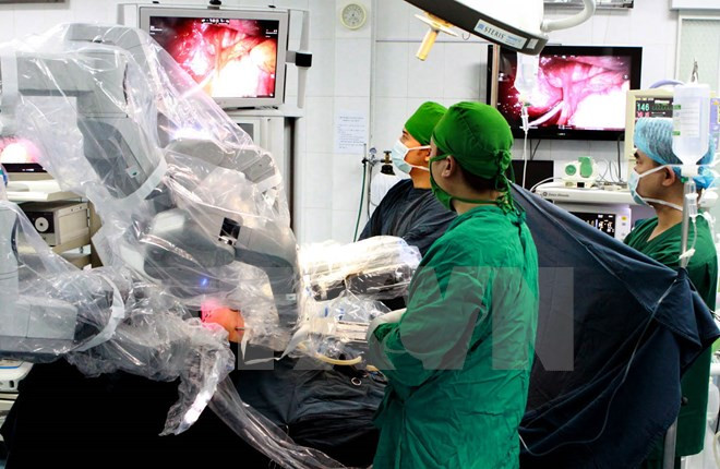 Việt Nam đã có kế hoạch tiến hành mổ nội soi robot cho người lớn ảnh 2