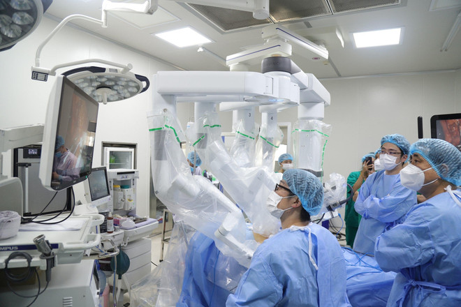 Việc thực hiện ứng dụng các kĩ thuật mới hiện đại vào điều trị ung thư, đặc biệt là trong phẫu thuật điều trị đã mang lại bước tiến đáng kể cho người bệnh trong quá trình phục hồi. (Ảnh: PV/Vietnam+) ảnh 3.jpg