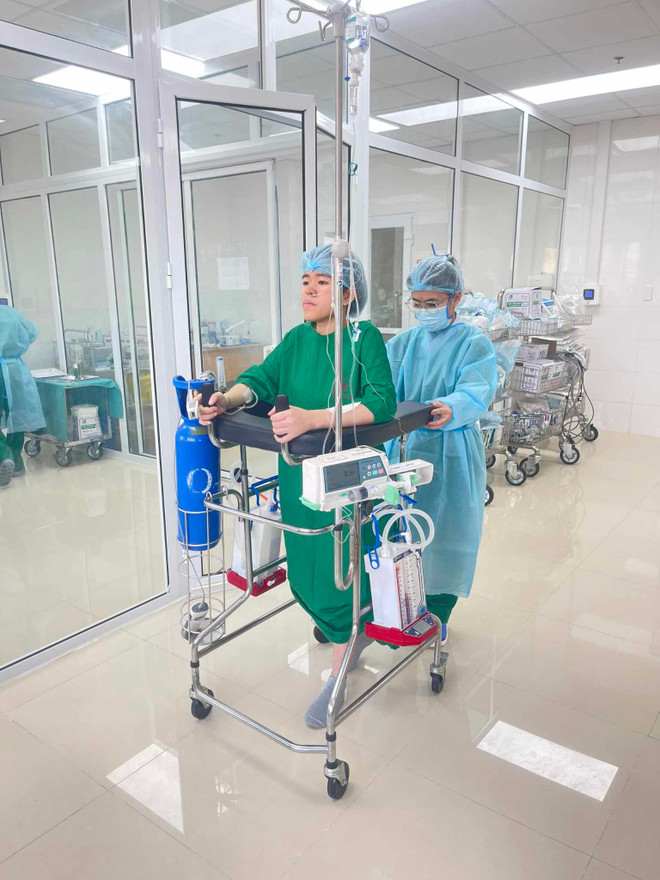 Sau ghép phổi, người bệnh đã phục hồi tốt, các chỉ số hô hấp ổn định. (Ảnh: PV/Vietnam+) nữ bệnh nhân.jpg