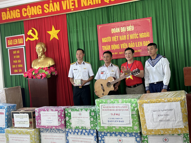 Những sứ giả của Trường Sa lan tỏa tình yêu biển đảo Tổ quốc ảnh 4