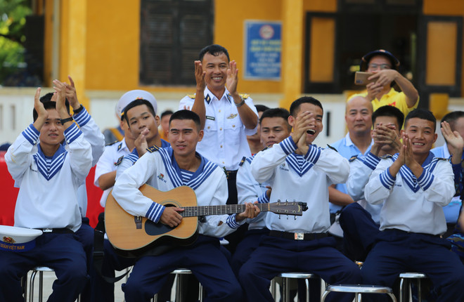 Những sứ giả của Trường Sa lan tỏa tình yêu biển đảo Tổ quốc ảnh 5