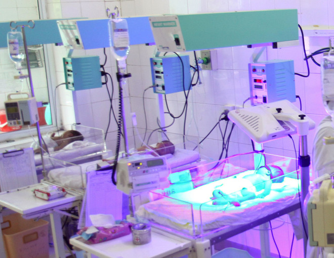 Khẩn cấp làm rõ sự việc mang xác hài nhi đặt lên bàn giám đốc ảnh 1