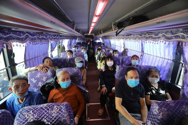 Những chuyến xe yêu thương chở người bệnh ung thư về quê dịp Tết ảnh 2