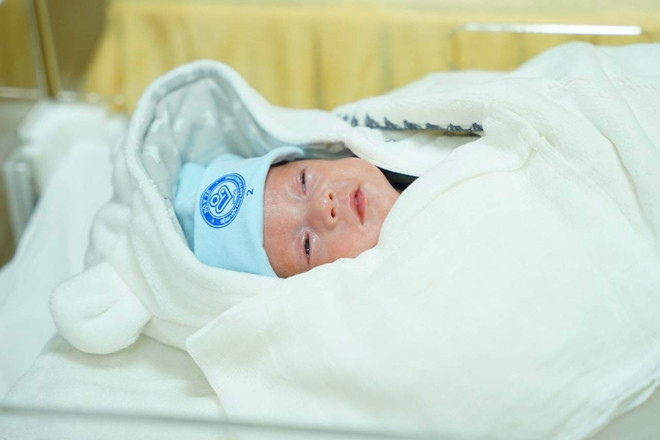 Nuôi dưỡng thành công trẻ sinh non nặng 500 gram người nước ngoài ảnh 1