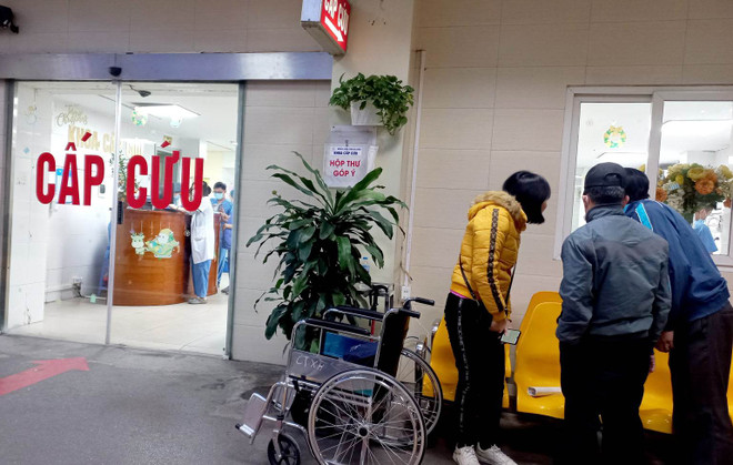 Khu vực cấp cứu của Bệnh viện Tim Hà Nội. (Ảnh: T.G/Vietnam+) Làm thế nào để tăng cường sức đề kháng, “vượt lạnh” an toàn? ảnh 1
