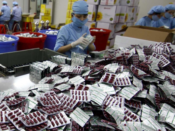 Tiêu hủy thực phẩm chức năng nhập khẩu không đạt chất lượng ảnh 1