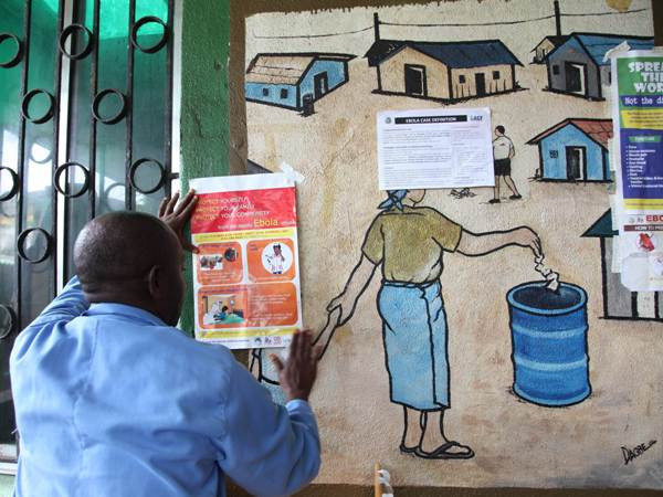 Nguy cơ bệnh Ebola lây sang Việt Nam có thể xảy ra bất cứ lúc nào ảnh 2