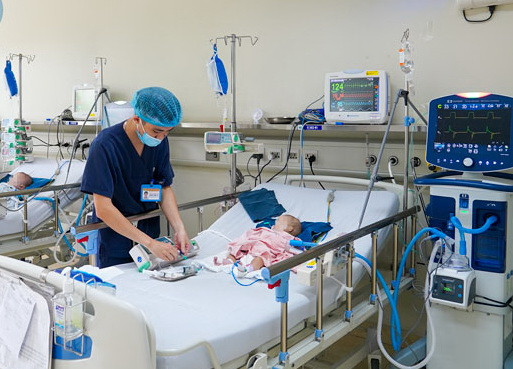 Hà Nội bố trí giường bệnh, nhân lực khi ca mắc virus Adeno tăng cao ảnh 1