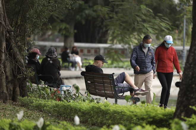 Những địa điểm, đối tượng nào bắt buộc phải đeo khẩu trang? ảnh 1