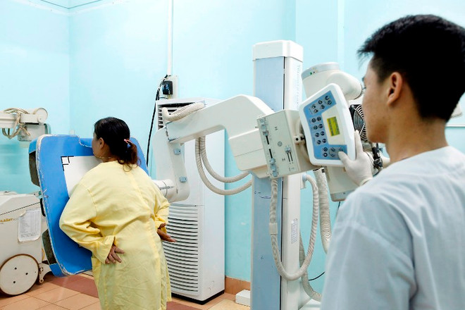 Gần 67.000 lượt bệnh nhân Hà Tĩnh “trèo rào” sang tỉnh khác khám bệnh ảnh 1